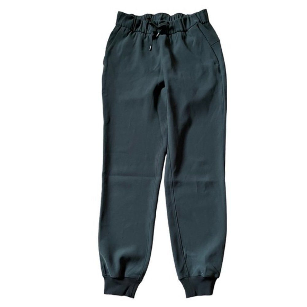 Lululemon On the Fly Jogger Size 4